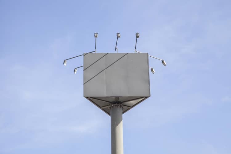 monoposte publicitario