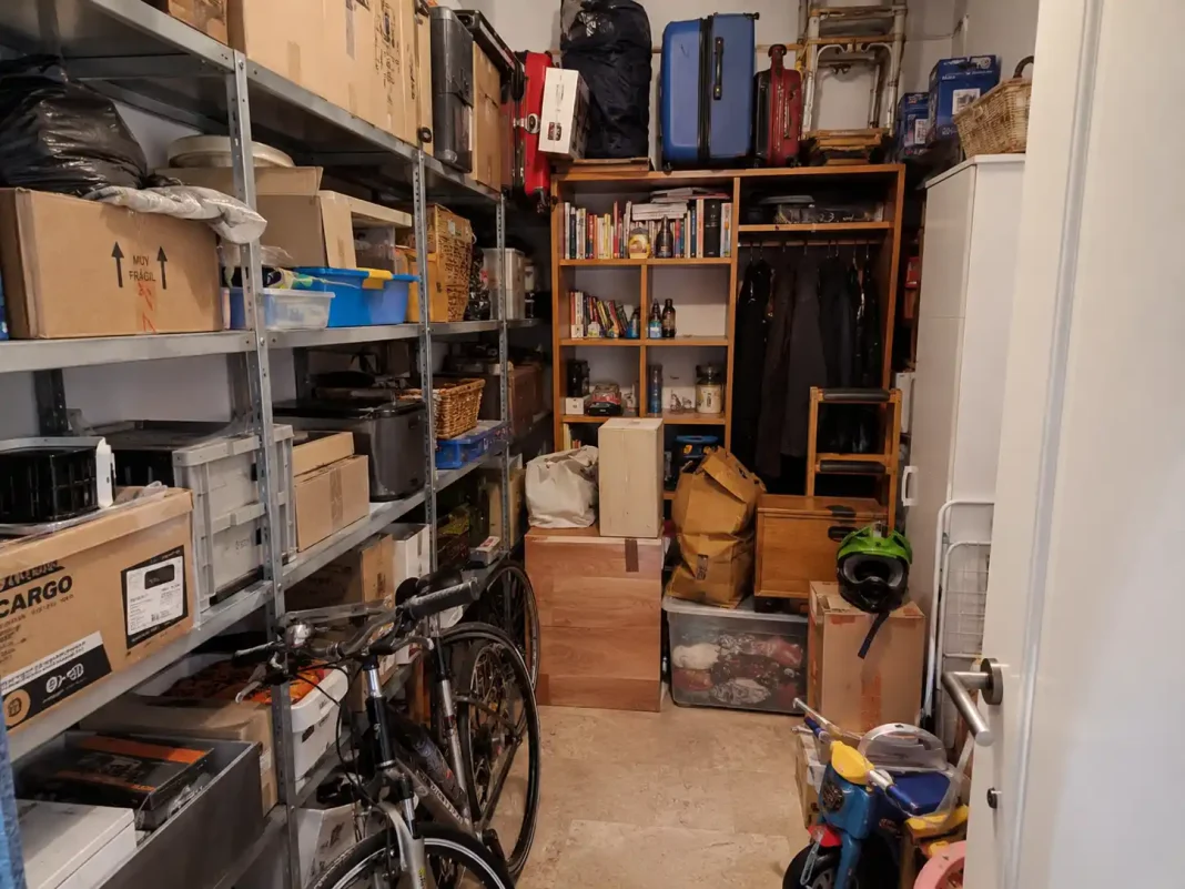 Trastero para almacenar muebles, cajas, bicicletas y objetos personales